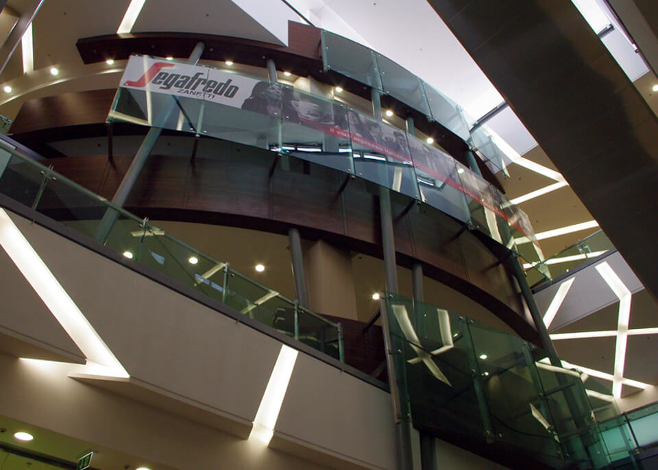 KÖKI BEVÁSÁRLÓKÖZPONT 01