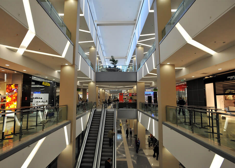 KÖKI BEVÁSÁRLÓKÖZPONT 06